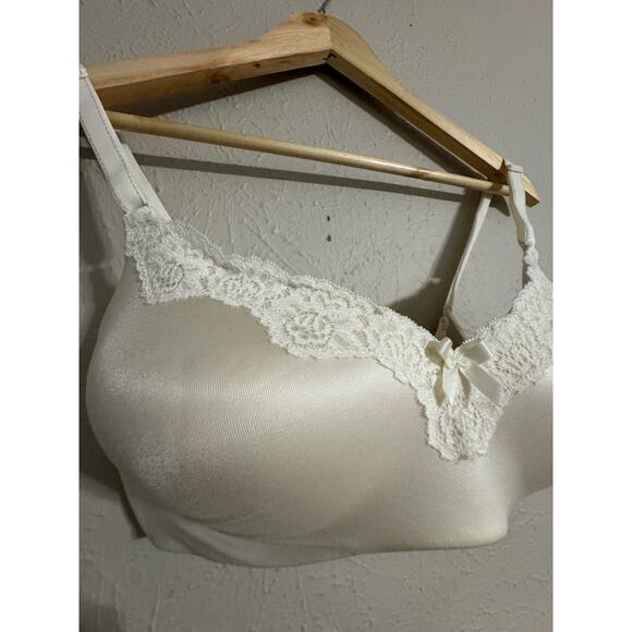 Maidenform Soft Cup Ivory Bra 34D - Picture 2 of 4